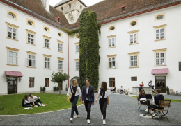 Schloss Krumbach International School